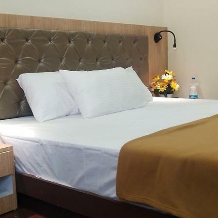 Amutham Residency Hotel Tiruchirappalli Buitenkant foto