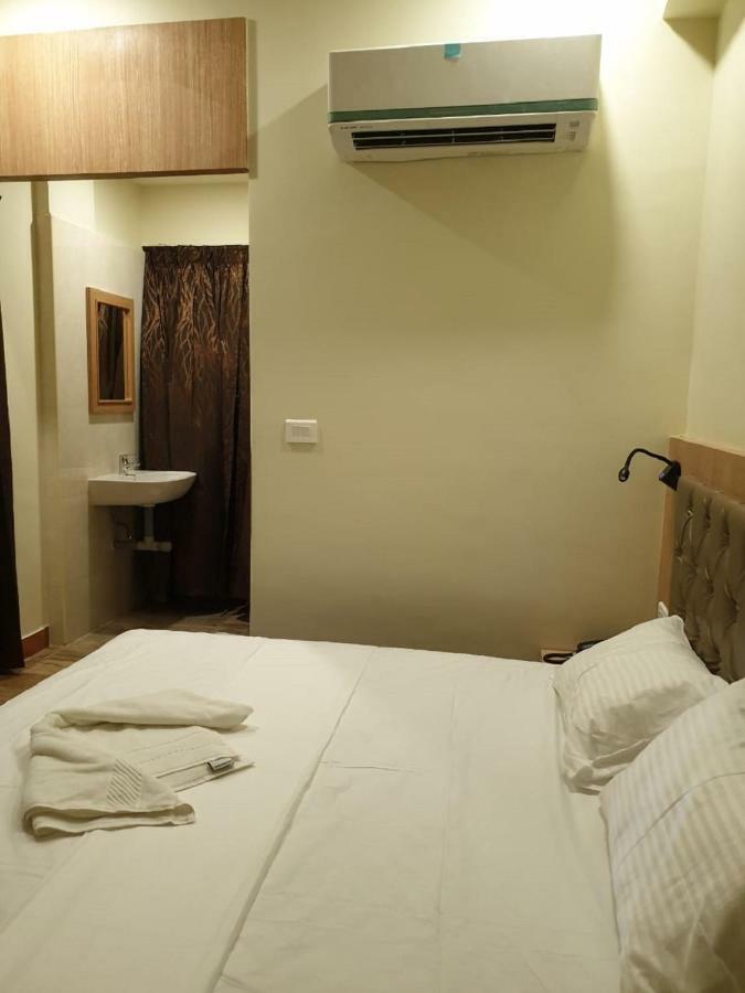 Amutham Residency Hotel Tiruchirappalli Buitenkant foto