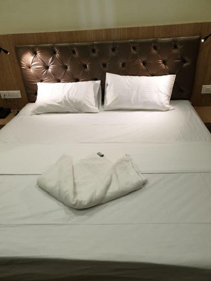 Amutham Residency Hotel Tiruchirappalli Buitenkant foto
