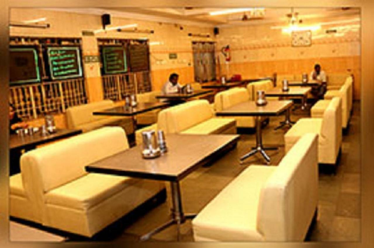 Amutham Residency Hotel Tiruchirappalli Buitenkant foto